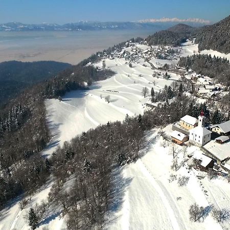 Turizem Pavlin Apartments Senturska Gora Екстериор снимка